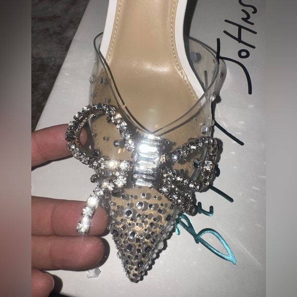 Betsey Johnson Cinderella Shoes! - Picture 3 of 12